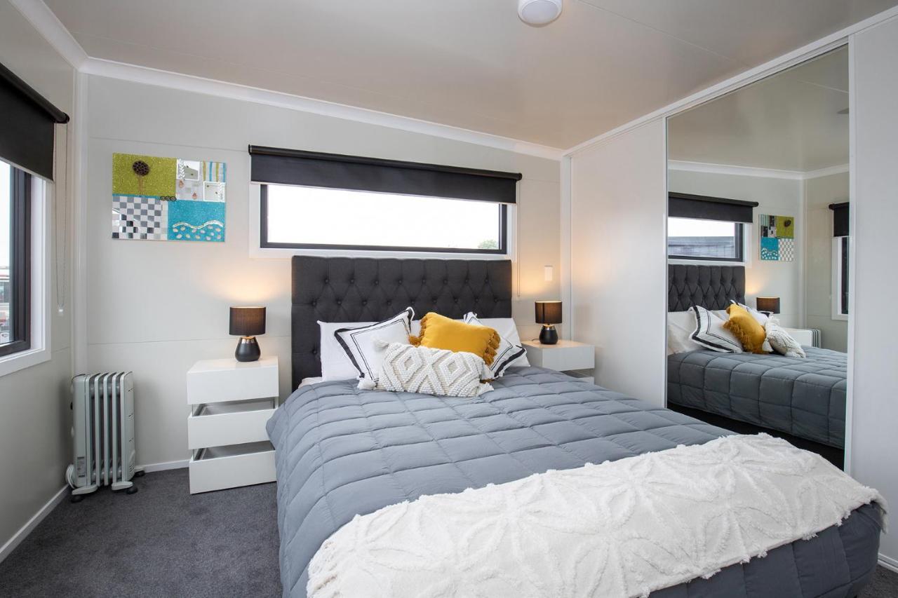Affordable Modern Accommodation Westport Ngoại thất bức ảnh